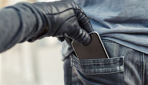 “Should have known better” father admits stealing mobile in .